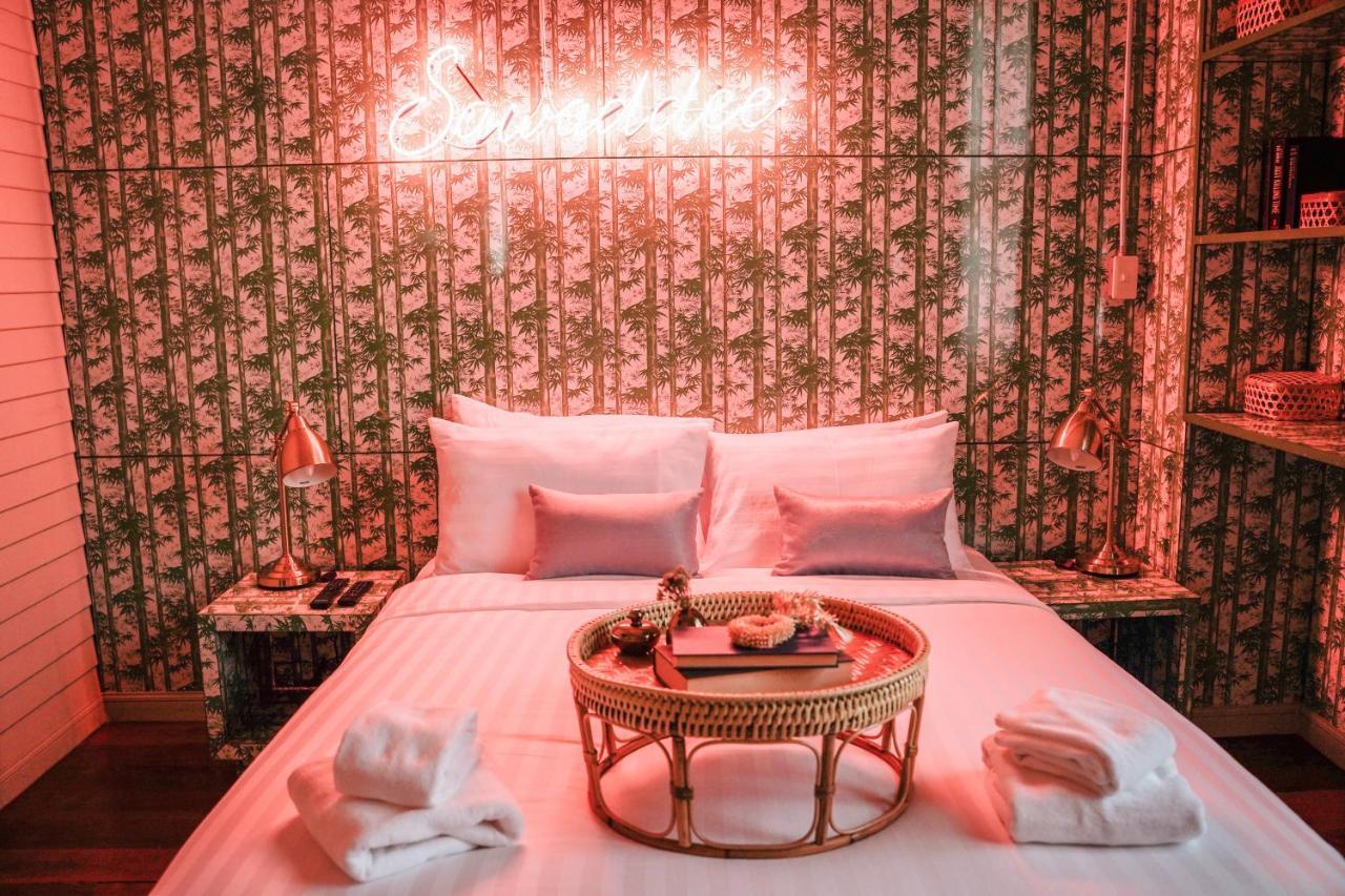Azure Hostel Bangkok Bagian luar foto